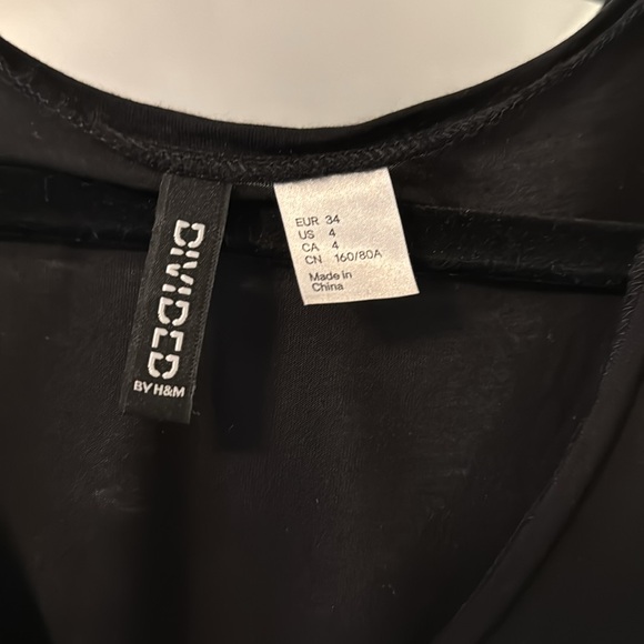 H&M black high-low tank - Picture 2 of 4